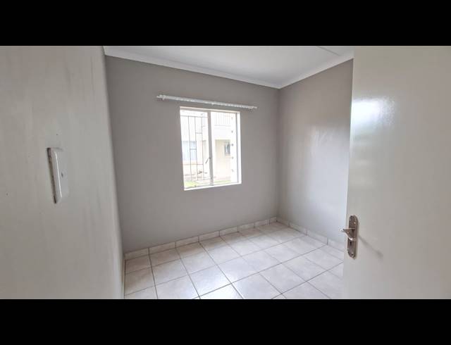 2 BEDROOM APARTMENT TO LET IN VAN DER HOFF PARK